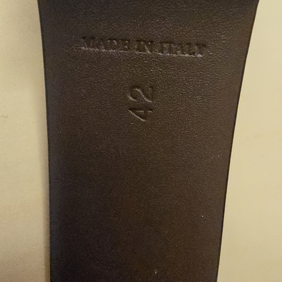 Barneys New York reversible leather belt size 42 black made in Italy width 1.5" - Picture 8 of 9